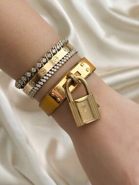 AUTHENTIC VINTAGE HERMES KELLY LOCK YELLOW LEATHER WATCH